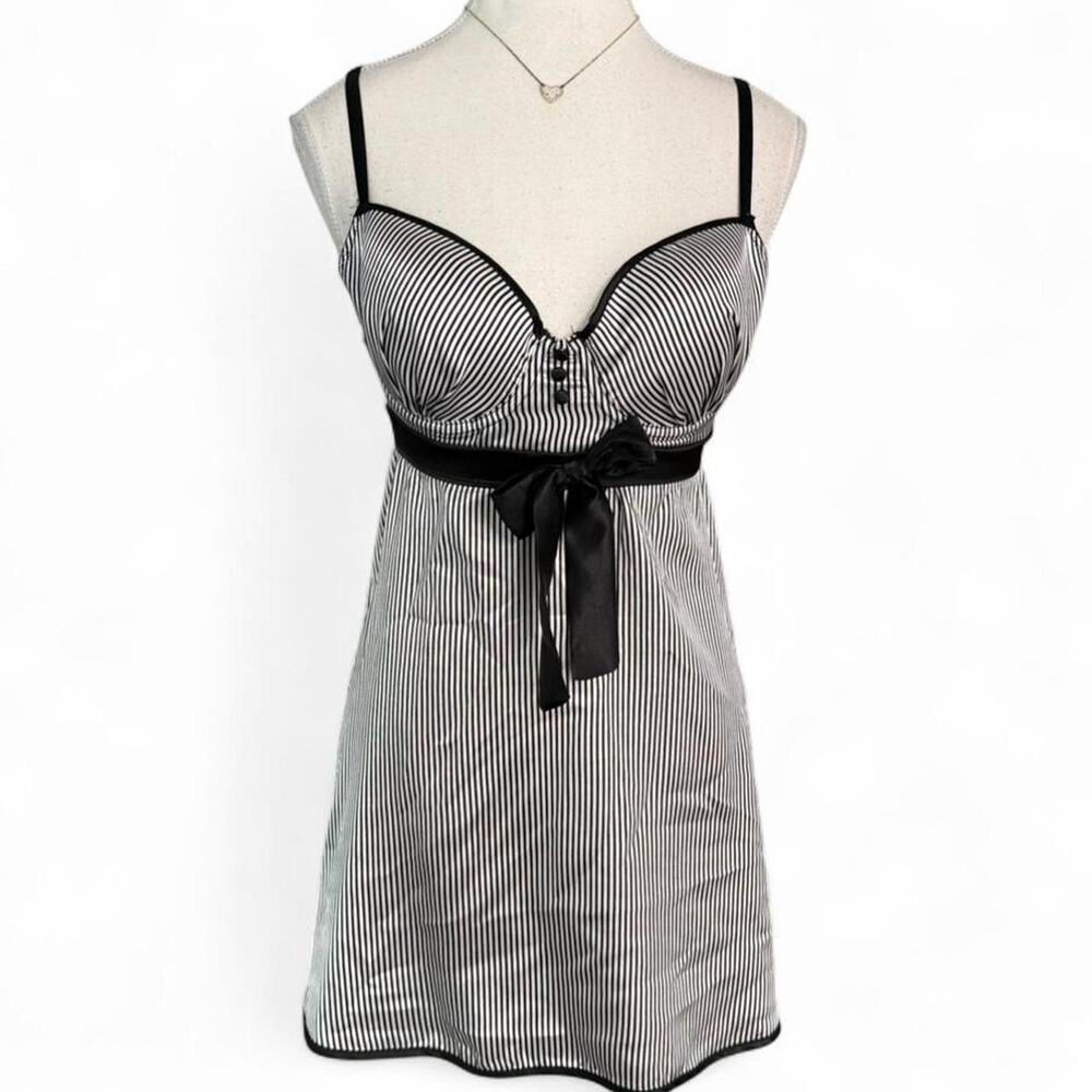 In Bloom By Jongail Y2K Striped Baby Doll Tie front bustier top size large 2000s